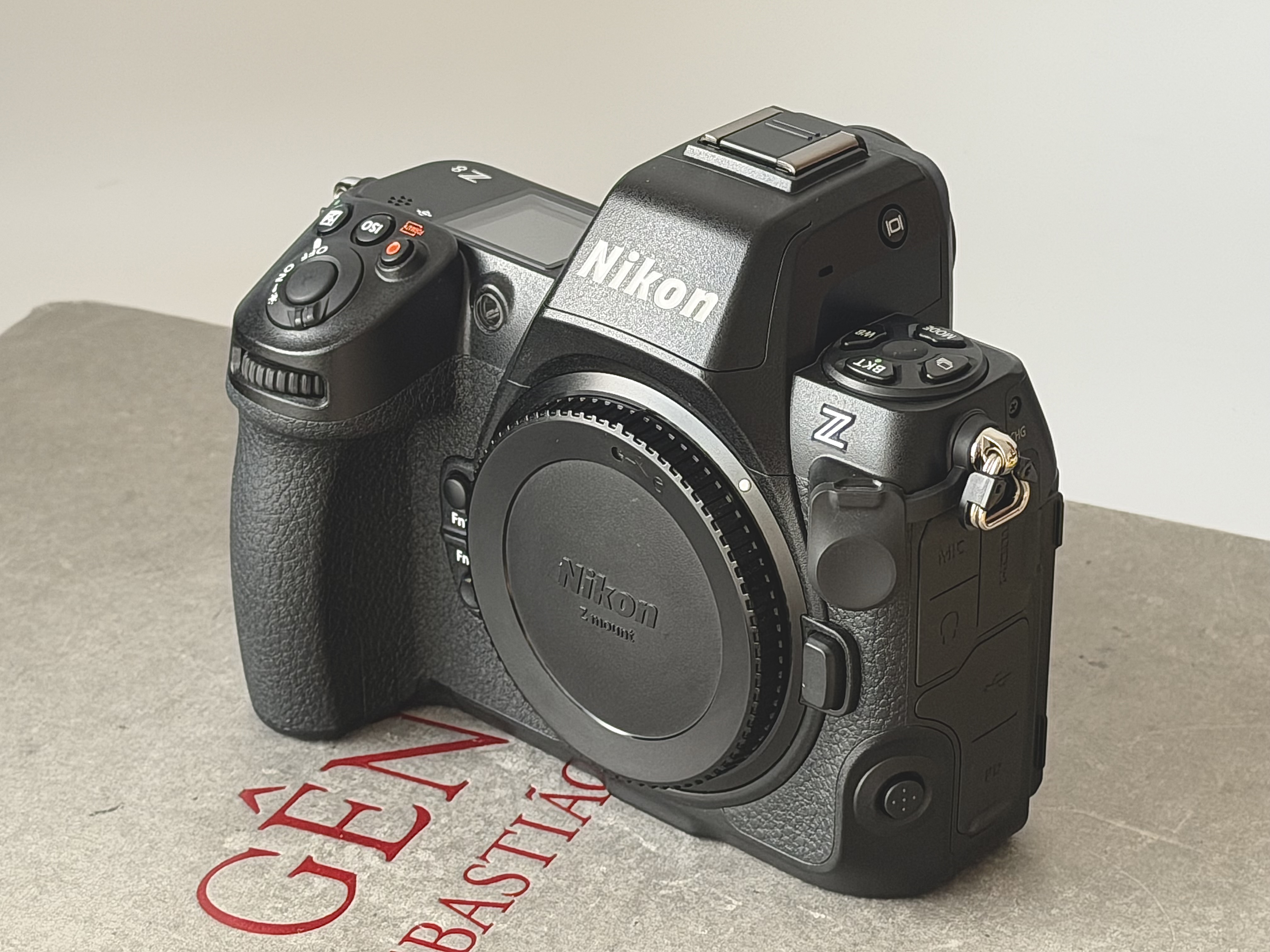 NIKON Z8 (32K)